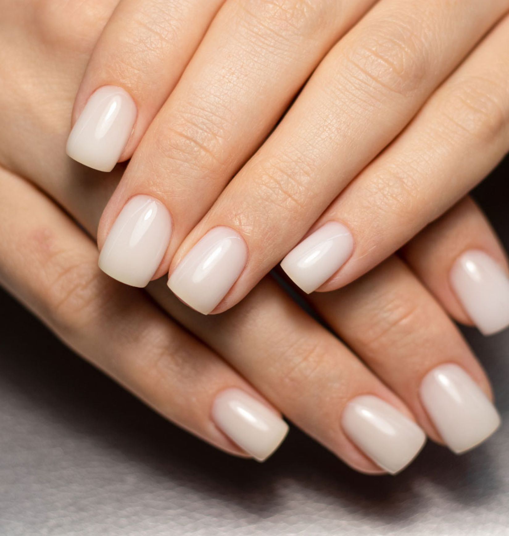 Naturnagelverstärkung in deinem Sonnenstudio Solarium Sunresidenz in Korbach!